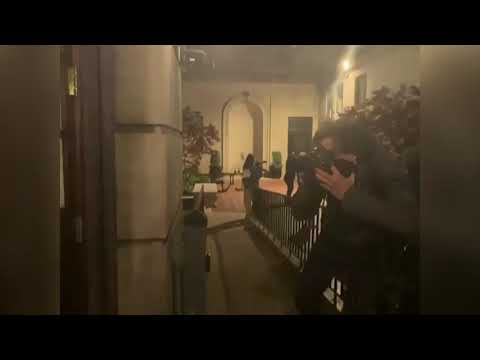 Proteste alla Columbia university: i manifestanti occupano un edificio
