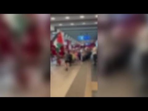 Torino, il corteo dei bimbi pro Gaza e Palestina nell’Università occupata