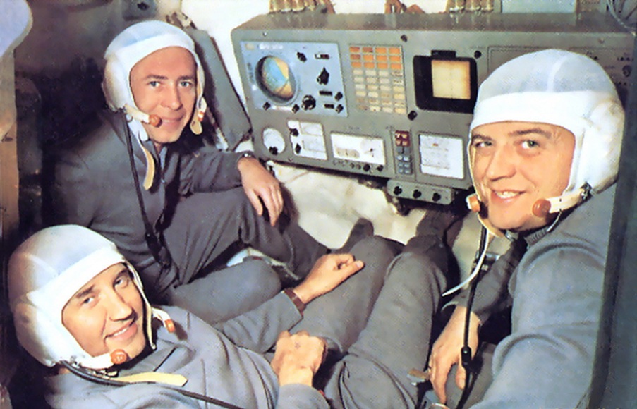 Le uniche vittime dello spazio – Il fenomeno “Non è la Rai” – Totip, ultima corsa