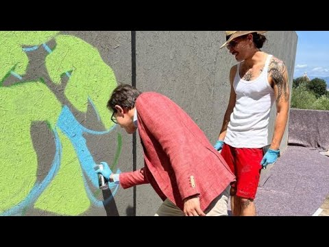 Firenze, Nardella fa lo street artist (al vecchio camping sotto il Piazzale)