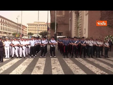 Addio al Generale Graziano, picchetto d’onore e tante autorità ai funerali