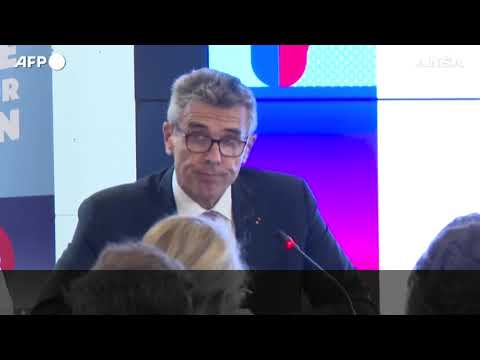 Parigi 2024, Senna ancora troppo inquinata per nuoto e triathlon