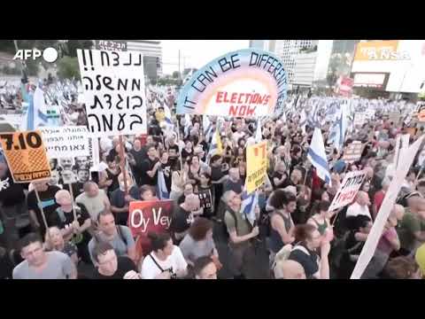Israele, manifestanti in strada a Tel Aviv per chiedere elezioni anticipate