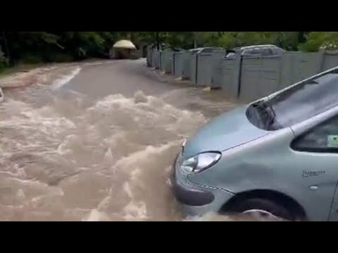 Maltempo, strade allagate tra i paesi del Garda