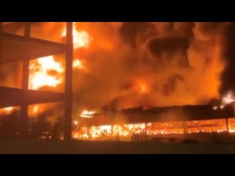 Roma: ecco le immagini dello spaventoso incendio nella notte a San Basilio