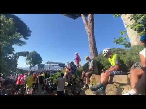 Tour de France, in centinaia a Firenze per la presentazione delle squadre