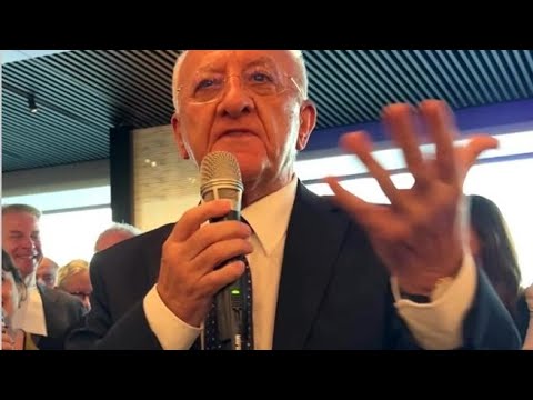 Vincenzo De Luca e il pranzo con Matteo Renzi: «Mi propose la ribollita. Ecco perché era un…
