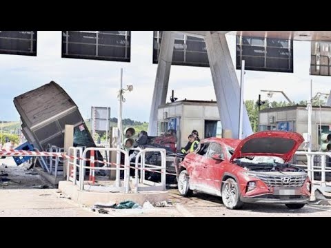 L’incidente al casello autostradale di Rosignano: ecco cosa è successo