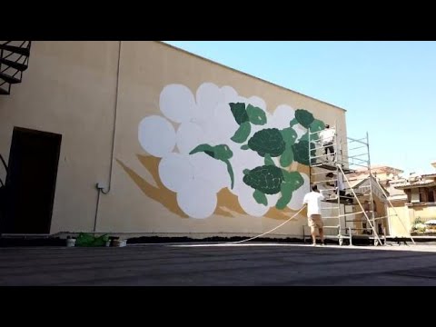 Sei tartarughe escono dalle uova nel nuovo murale a Ostia di Lucamaleonte, il timelapse