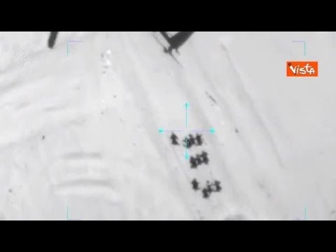 Liberati ostaggi israeliani, il video del decollo dell’elicottero che li porta in salvo