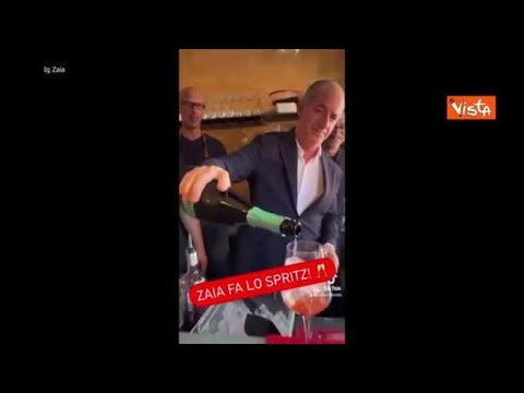 Zaia prepara uno spritz: miscela prosecco e bitter con maestria in un video diventato virale