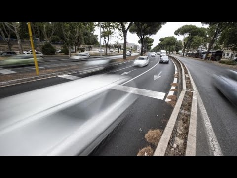 Limite 30km/h ma sulla Colombo si corre ancore