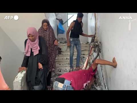 Gaza, la scuola a Deir el-Balah colpita ieri da un raid israeliano