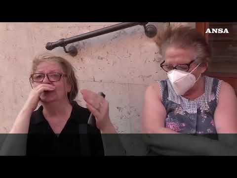 Incendio Roma, i residenti: “Fumo e odore acre, poi ci hanno evacuato”