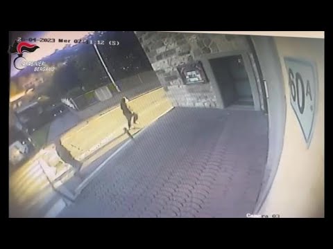 Villongo, il video della rapina all’imprenditore
