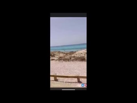 Gallipoli la lunga strada pedonale per arrivare in spiaggia