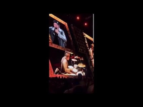 Bari, Vasco attacca Salvini: “Basta poco per essere ignoranti come lui…”