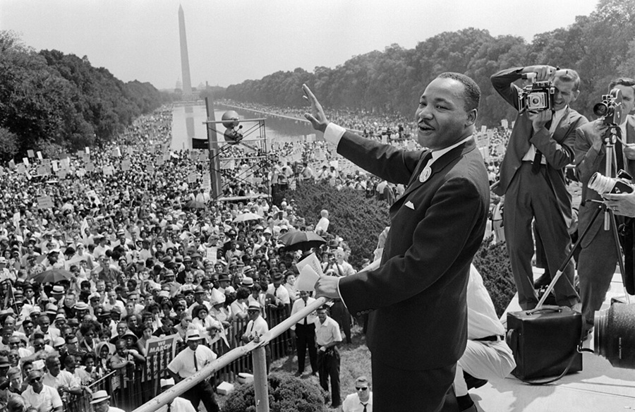 Il sogno di Martin Luther King – L’epidemia di colera a Napoli – La tragedia delle Frecce Tricolori