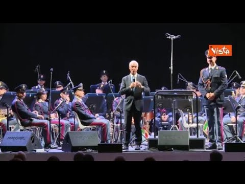 Dall’inno di Mameli a “7000 caffè”, la Fanfara della Polizia in concerto a Santa Severa