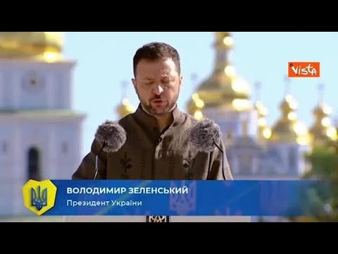 L’Ucraina celebra il Giorno dell’Indipendenza, la cerimonia con il Presidente Zelensky