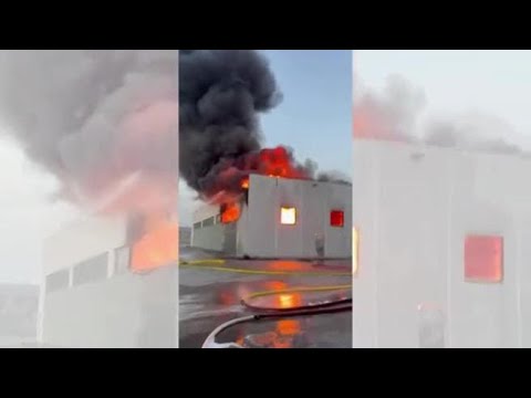 Vicenza, incendio in un’azienda chimica: il video delle fiamme nel capannone