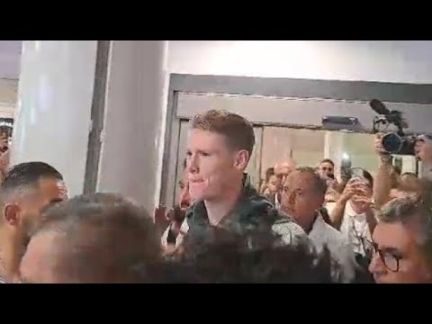 Scott McTominay a Napoli, tifosi in festa per l’ex United