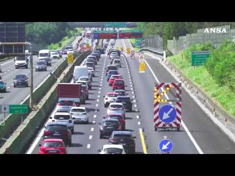 Al via primo esodo di agosto, weekend da bollino nero