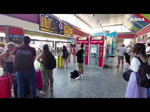 Treni fermi a Torino per due ore, circolazione in ripresa