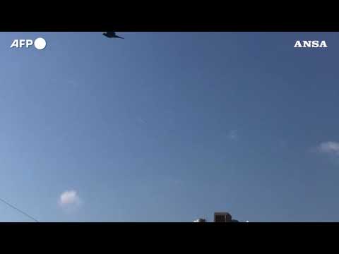 Libano, aerei israeliani sorvolano Beirut a bassa quota