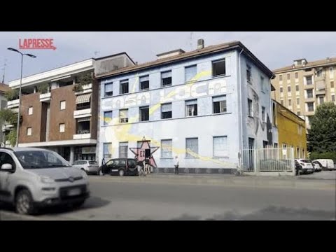 Milano, sgomberato il centro sociale Casa Loca in viale Sarca
