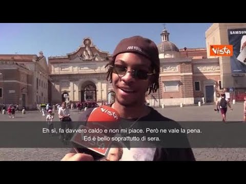 I turisti alle prese con l’estate rovente di Roma: “Fa veramente caldo, ma ne vale la pena”