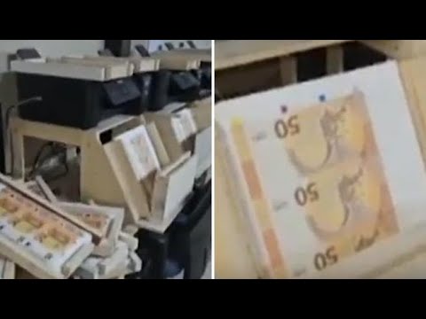 Napoli, scoperta stamperia clandestina: sequestrati 2,7 mln euro falsi