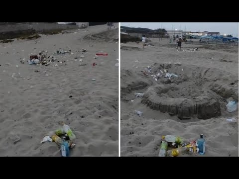 La spiaggia dopo Ferragosto è ridotta a una discarica a cielo aperto