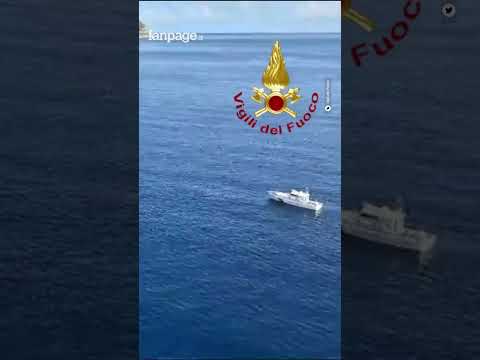 Palermo, barca a vela con 22 passeggeri affonda per maltempo