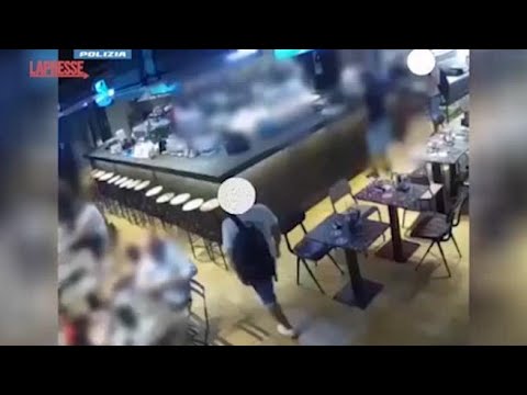 Milano, furto in un ristorante: il video della rapina