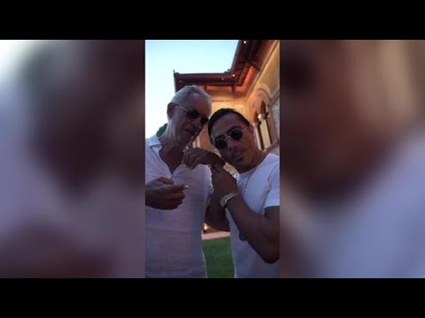 Salt Bae griglia per Andrea Bocelli in Toscana: la festa vip