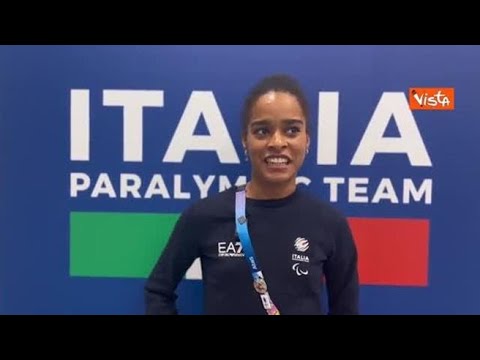 L’atleta paralimpica della polizia: Vorrei che la gente smettesse di guardare al colore della…