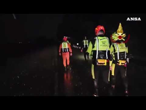 Maltempo centro e nord Italia, oltre 350 interventi dei vigili del fuoco