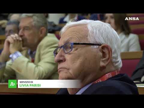 Berrino: “Siamo circondati da veleni, a partire dai pesticidi”