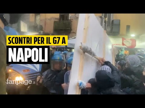 G7 Difesa Napoli, al corteo scontri con la polizia e lacrimogeni sotto la pioggia