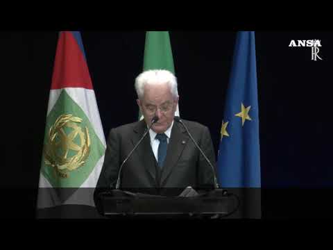 Mattarella:  “Intollerabile manipolare informazioni per fake news”