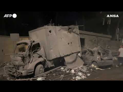 Libano, raid di Israele su Beirut per colpire la rete finanziaria di Hezbollah