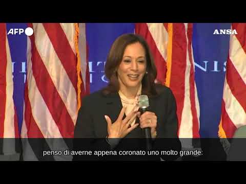 Stevie Wonder canta “Happy Birthday” per i 60 anni di Harris