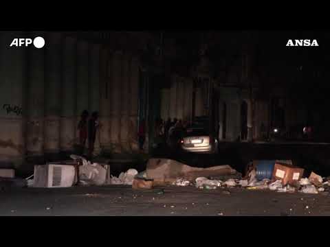 Cuba, terzo black-out totale in meno di tre giorni: proteste all’Avana