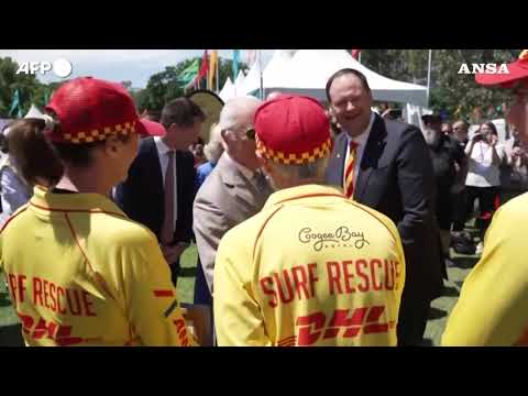 Sydney, Re Carlo e Camilla partecipano a un barbecue australiano