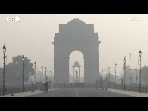 New Delhi, la Porta dell’India inghiottita dallo smog