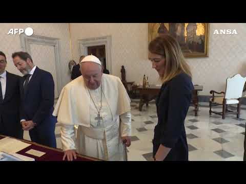 Vaticano, Papa Francesco riceve Metsola