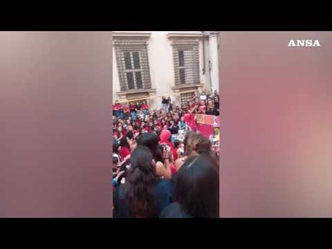 Roma, raduno in memoria di Liam Payne: canzoni e lacrime