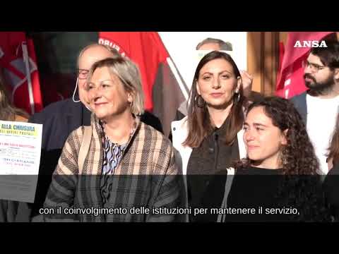 Torino, presidio contro la chiusura di cinque uffici postali