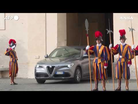 Il presidente ucraino Zelensky arriva in Vaticano